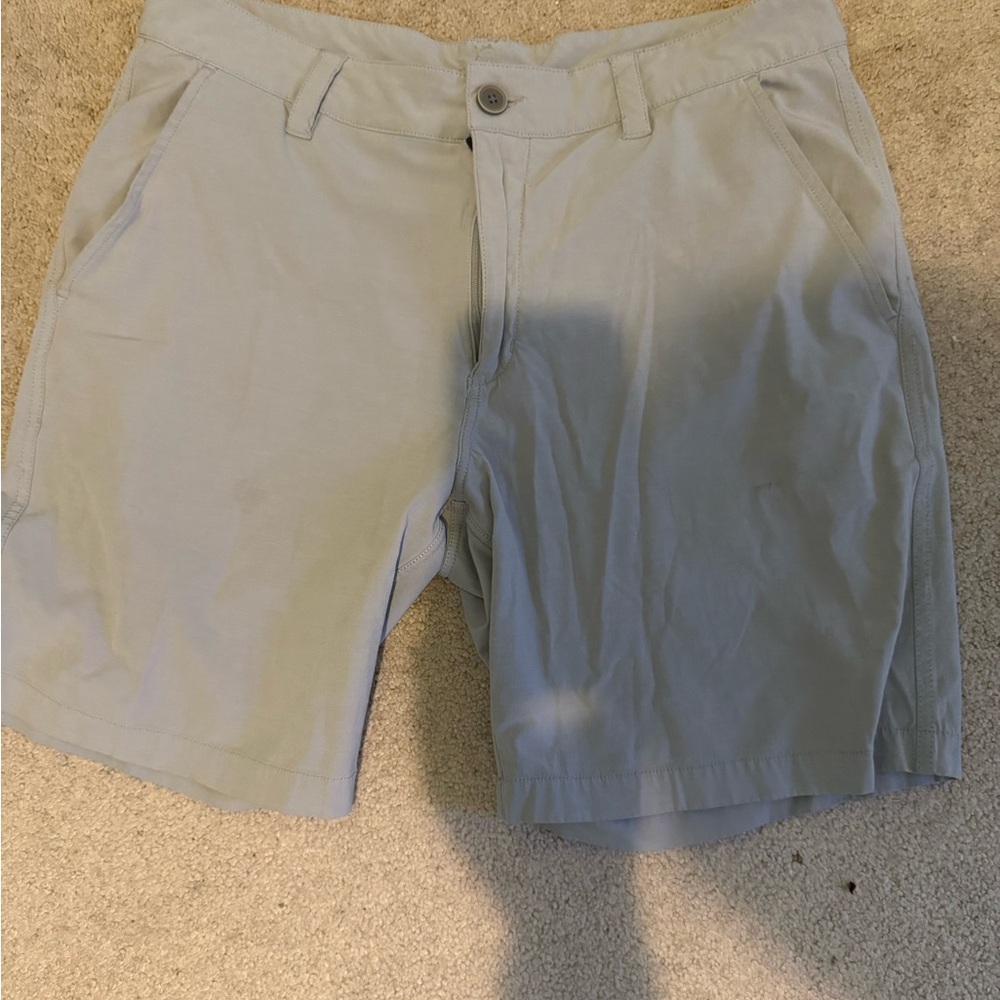 Men's Southern Tide Light Gray Shorts